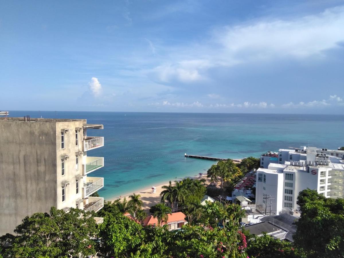 Irresistible View-Mobay Club 1408 Apartment Монтего Бей Екстериор снимка